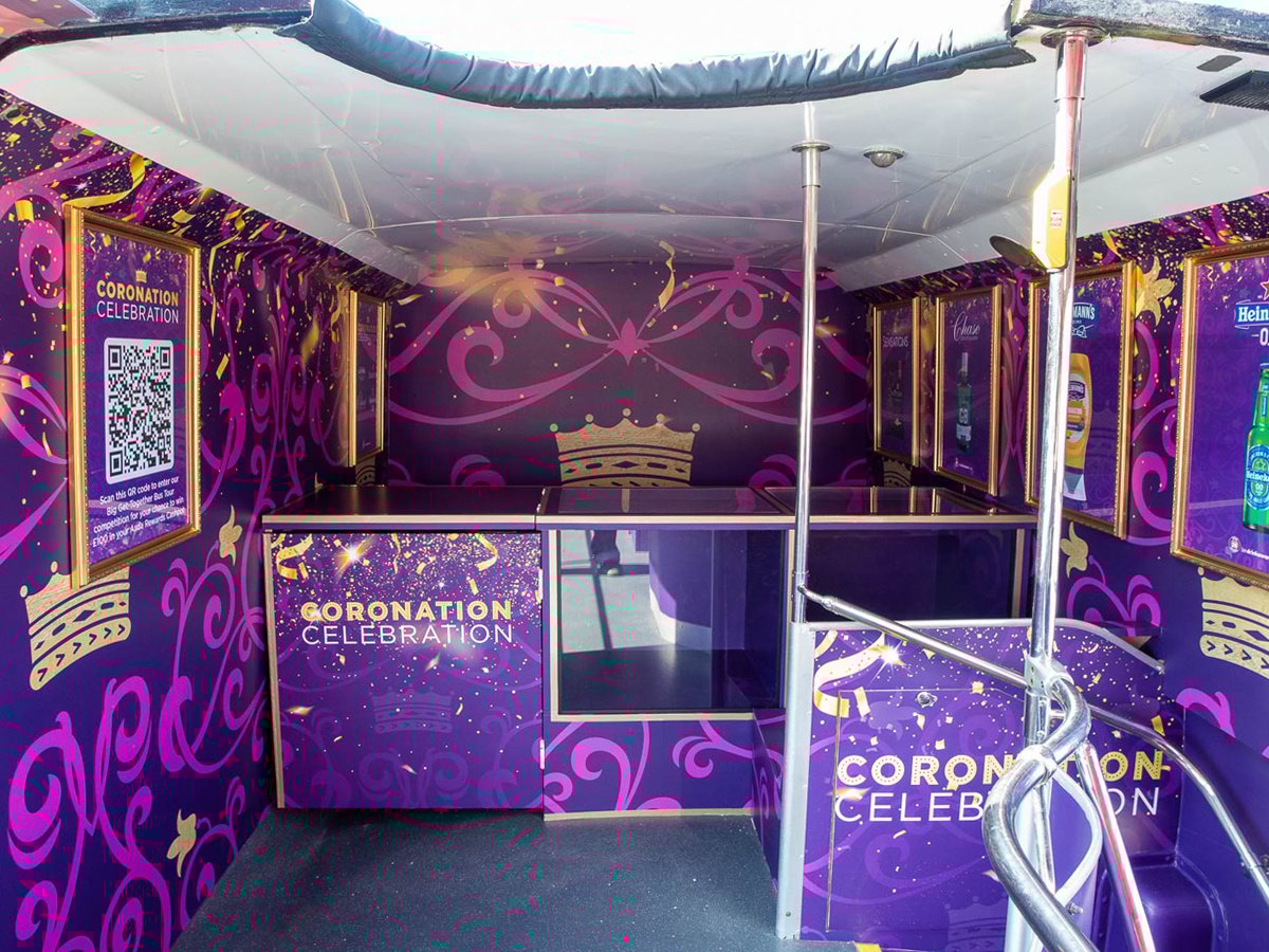 Hyphen coronation bus 5