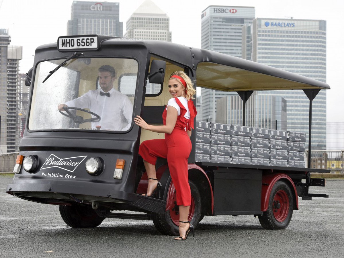 Budweiser milk float 3