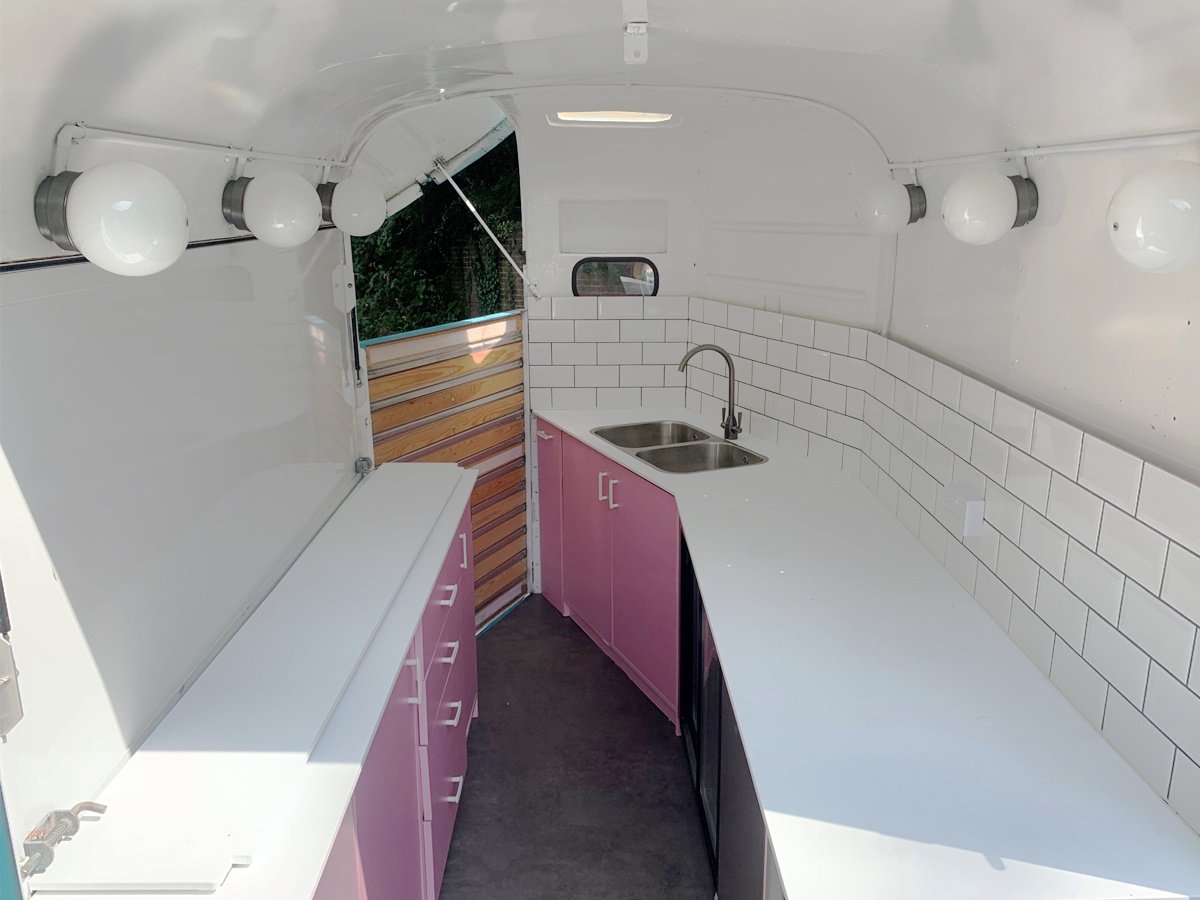 2022 Lolas Cupcakes Horsebox 3