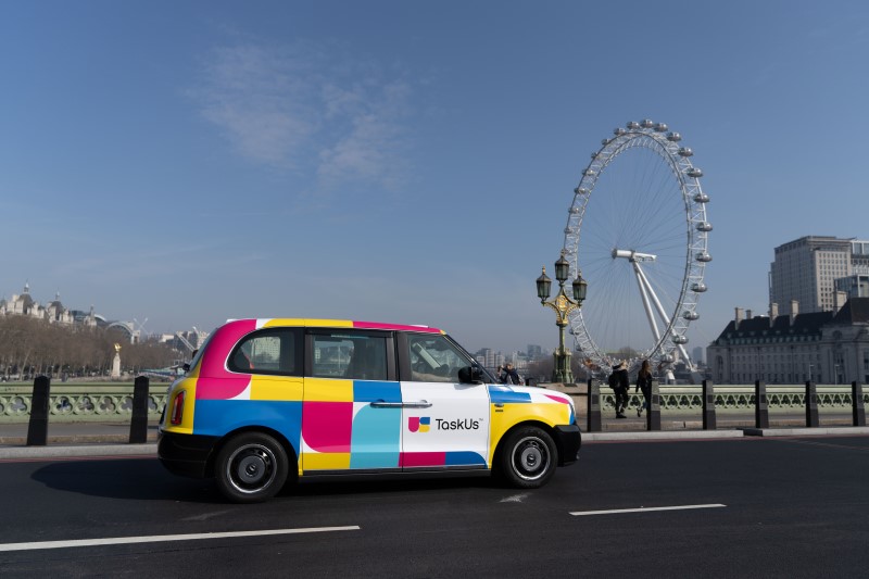 Task Us White Blue Red Yellow Electric London Black Cab Taxi Hackney Carriage Eye