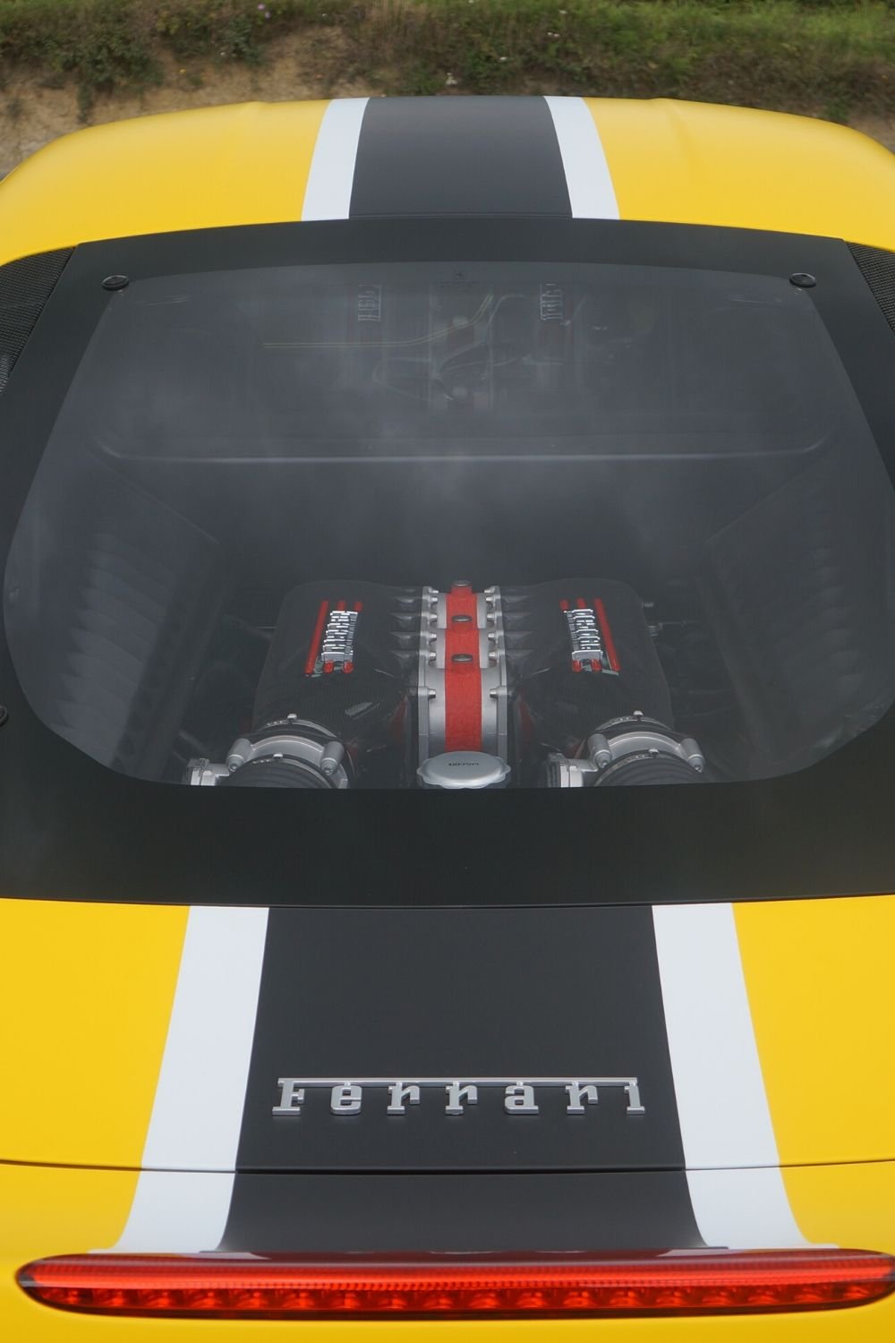 1000 x 1500 px_Personal Vehicle_Ferrari vehicle wrap